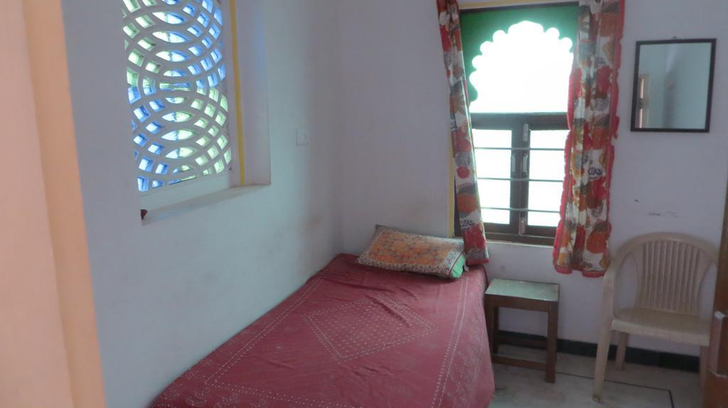 Udai Haveli Guest House Udaipur Kamer foto